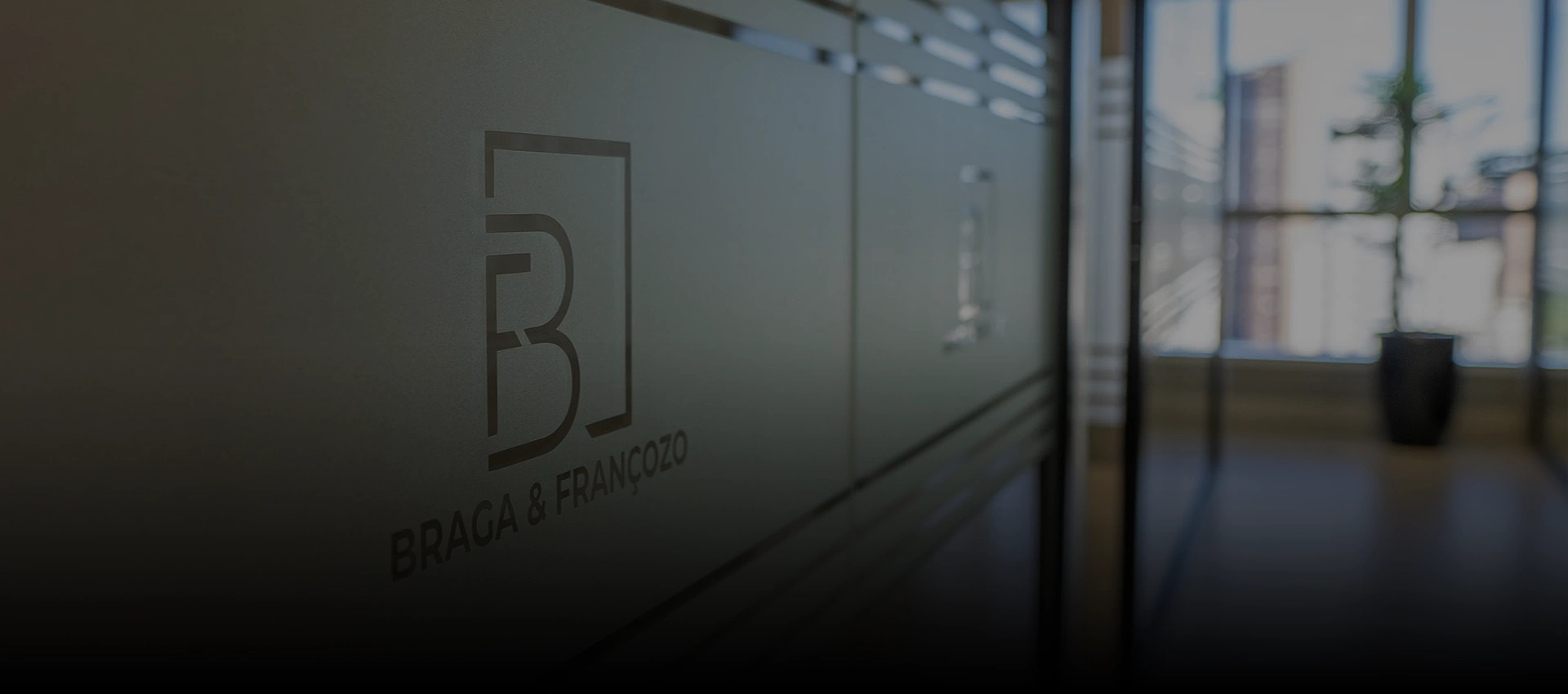 Advocacia Empresarial com Experincia e Resultados - 